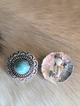 Load image into Gallery viewer, Turquoise Clip-on Earrings
