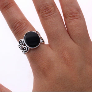 Onyx Scroll Ring